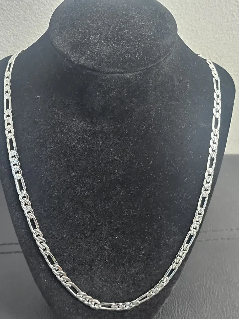 24in 925.Sterling Silver Plated brass-6.2mm frosted Figaro Chain w/Lobster Clasp